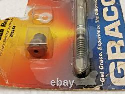 Graco gun repair kit 235-474 Silver plus Needle Seat Spring OEM New Open Box