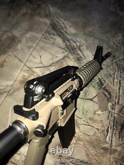 Mini Model Gun Tan M4A1 Highly Detailed (Shell Ejecting)