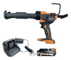 NEW RIDGID 18-Volt Cordless 10 oz. Caulk Gun Kit (R84044KSBN)