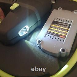 New Flexzilla L1388LFZ Cordless Grease Gun Kit Light 2 Batteries Battery Changer