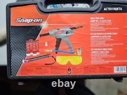 Snap-On ACTUVINJKTA Injector Gun/Light Kit New open box