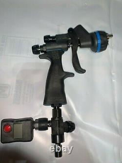 Walcom Carbonio Geo 1.2 Clear Gun with digital gauge, regulator, repair kit