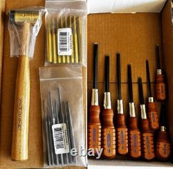Kit d'outils pour l'entretien des armes, comprend des tournevis, un marteau et 2 jeux de poinçons