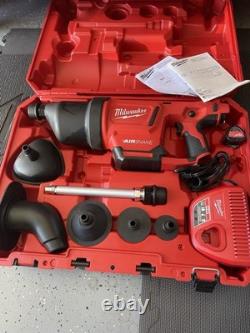 Kit de nettoyeur de drains Milwaukee Tool 2572B-21 pistolet à air M12 Airsnake