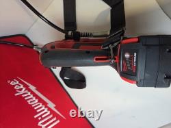 Kit de pistolet à graisse avec tuyau de 48 pouces Milwaukee 2646-21CT M18 18V à 2 vitesses