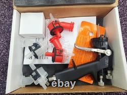 Kit de pistolet pulvérisateur 3M 16587 Accuspray HGP avec têtes de 1,8 mm et 2,0 mm et contrôle de valve d'air