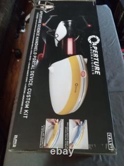 Kit personnalisé de pistolet à portail portable de l'Aperture Science NECA - Neuf et scellé