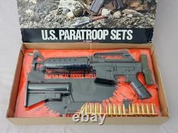 Le kit de modèle de la carabine Colt M-177 pour parachutistes à l'échelle 1:11, arme en plastique non tirante